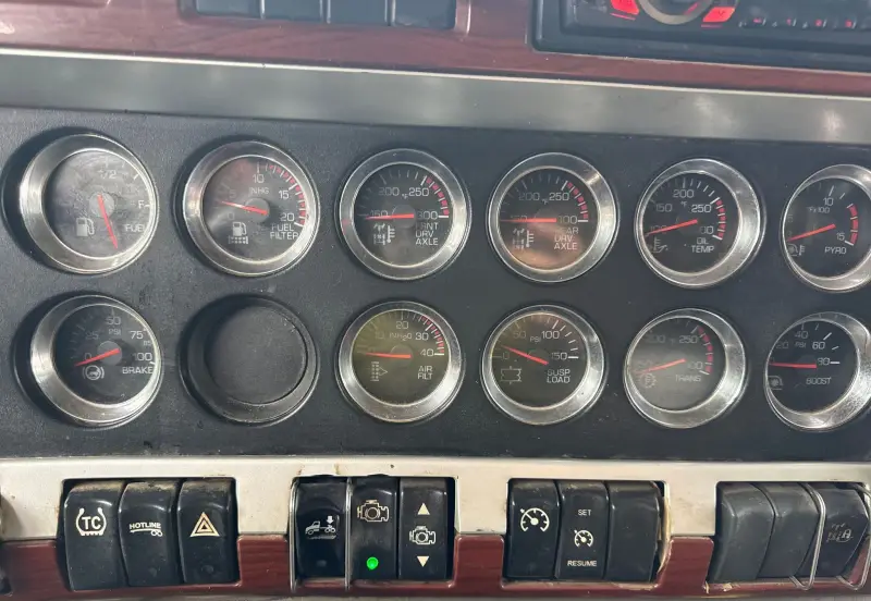 2006 Kenworth T800 photo 48