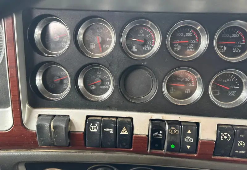 2006 Kenworth T800 photo 47