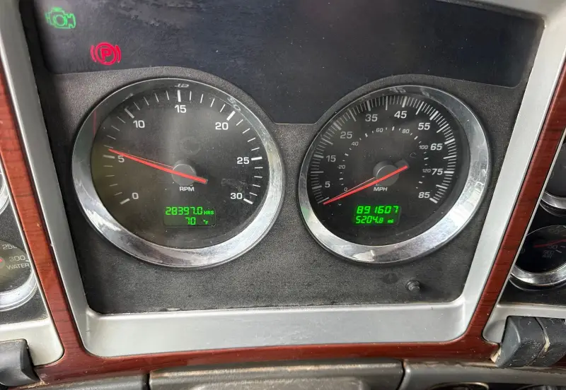 2006 Kenworth T800 photo 46