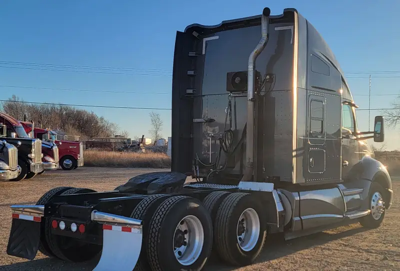 2015 Kenworth T680 photo 5