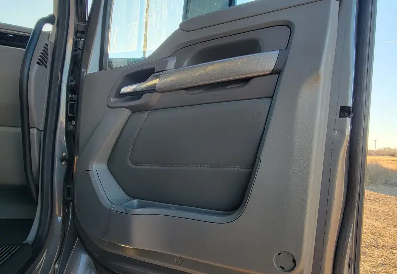 2015 Kenworth T680 photo 35