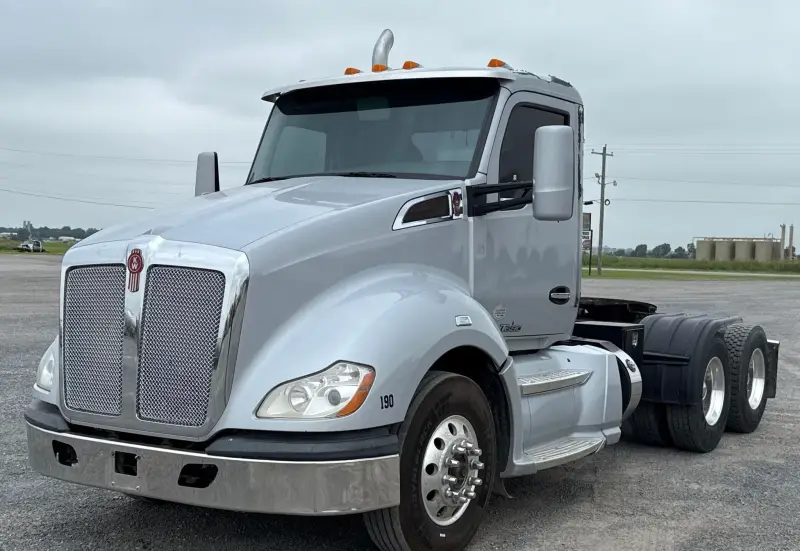 2016 Kenworth T680 photo 1