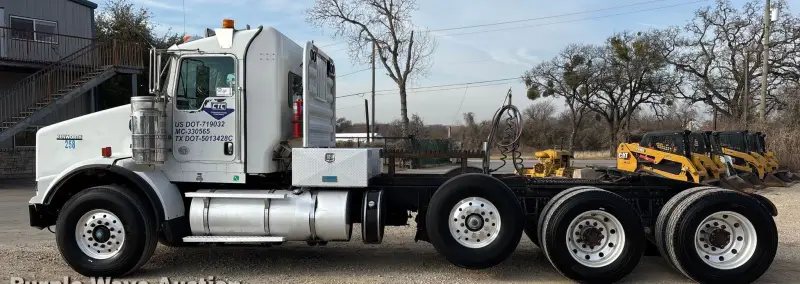 2013 Kenworth T800 photo 8