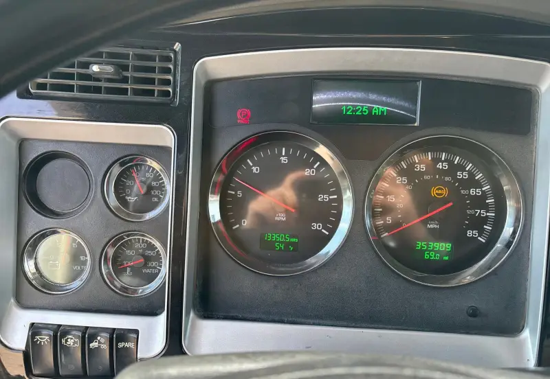 2013 Kenworth T800 photo 50