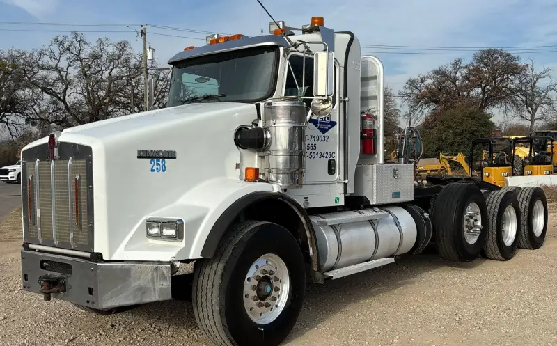 2013 Kenworth T800 photo 1