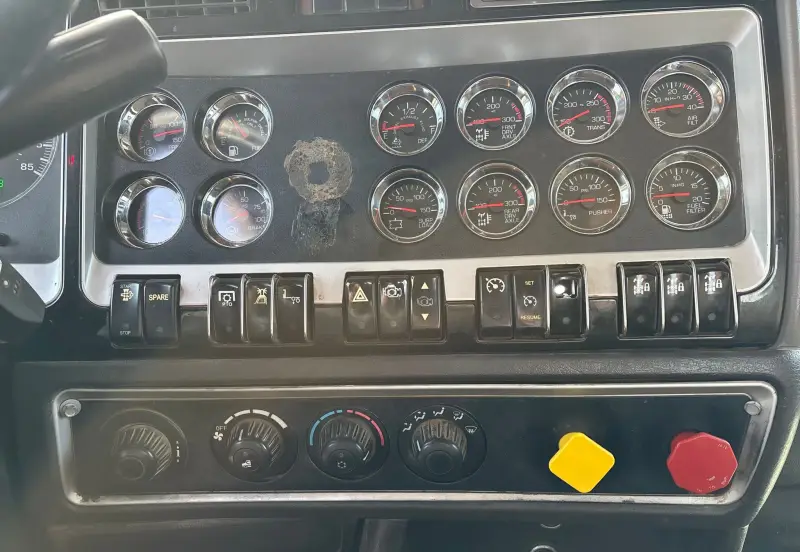 2013 Kenworth T800 photo 53