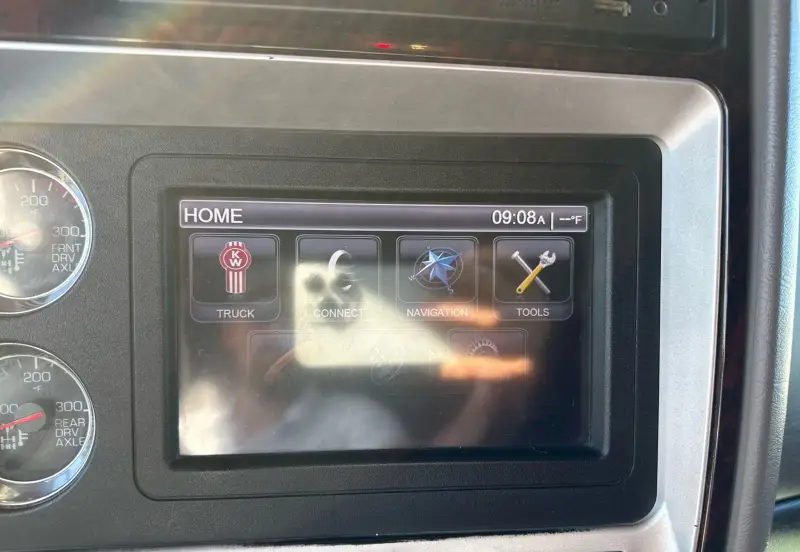 2016 Kenworth T660 photo 24