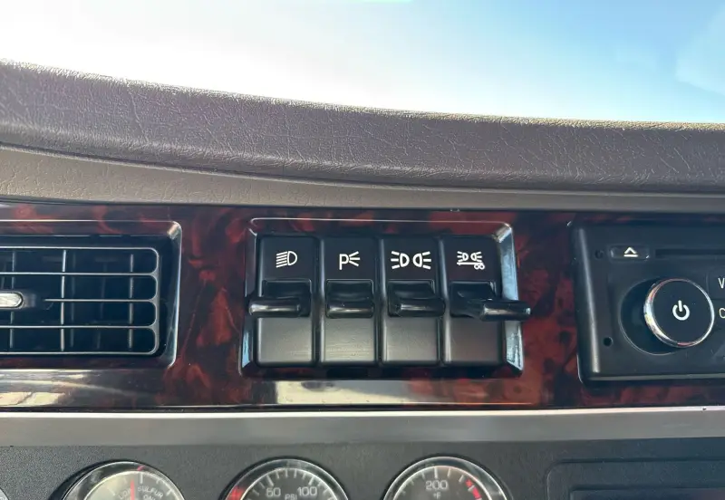 2016 Kenworth T660 photo 26