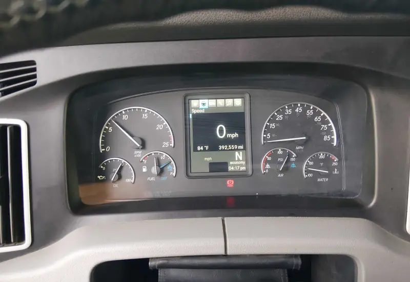2023 Freightliner Cascadia photo 33