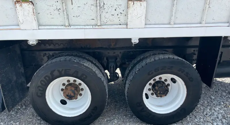 2012 Freightliner 114SD photo 70