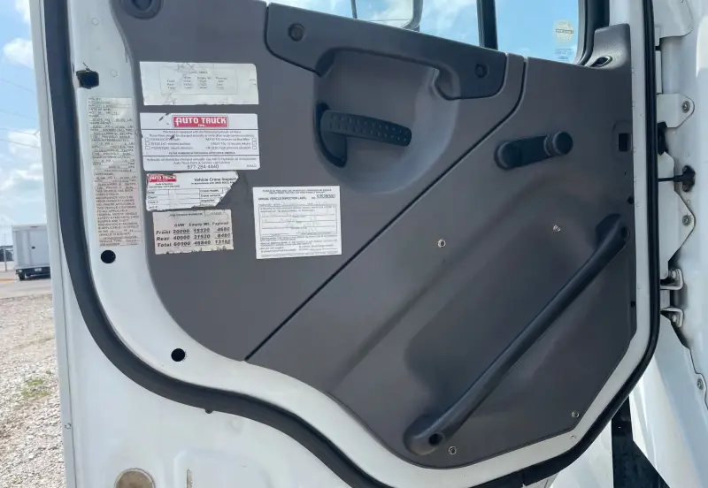 2012 Freightliner 114SD photo 43