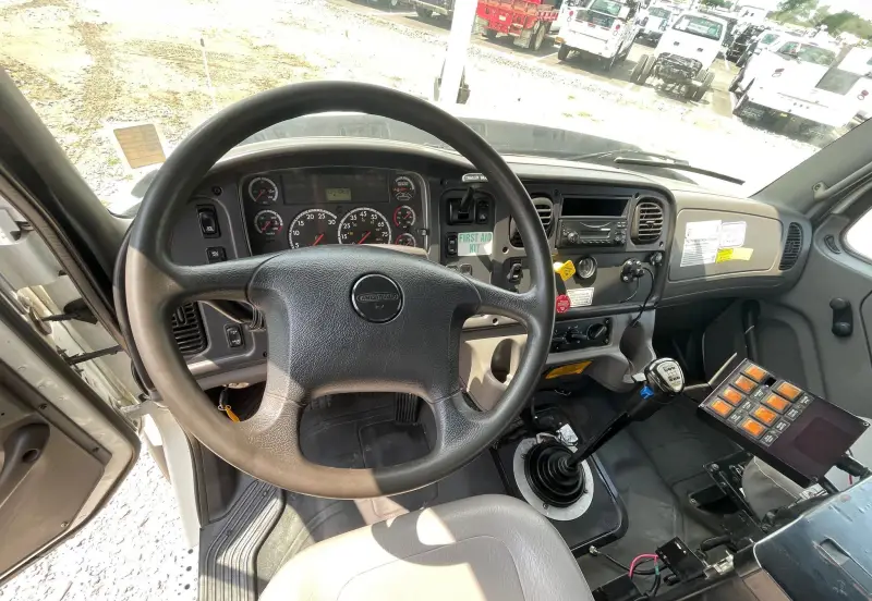 2012 Freightliner 114SD photo 45