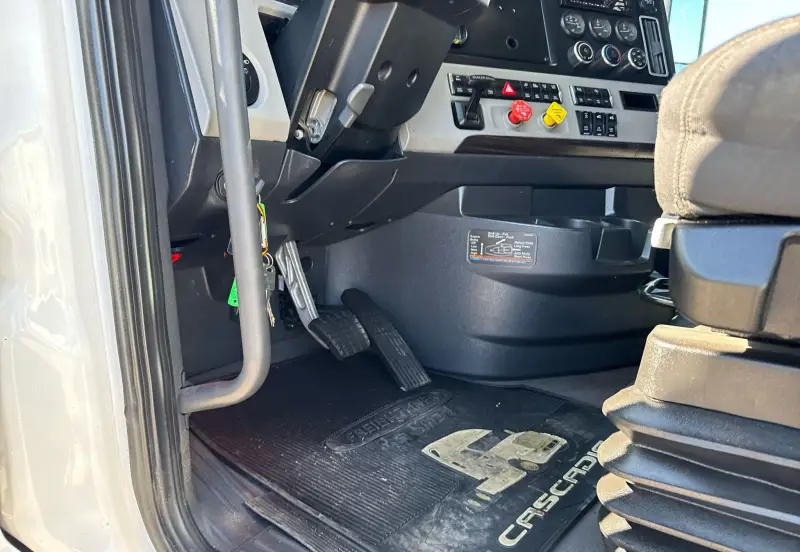 2019 Freightliner Cascadia photo 40