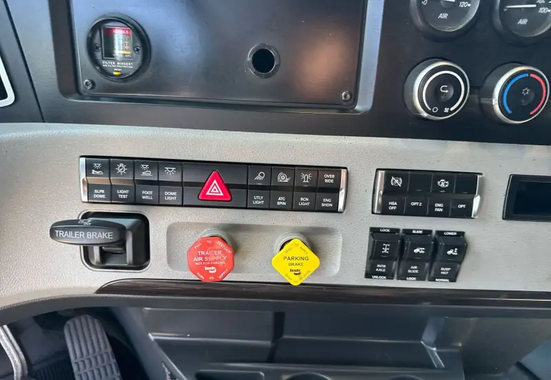 2019 Freightliner Cascadia photo 45