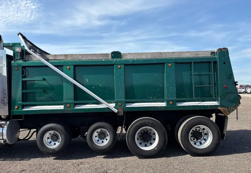 2001 Western Star 4900 photo 9
