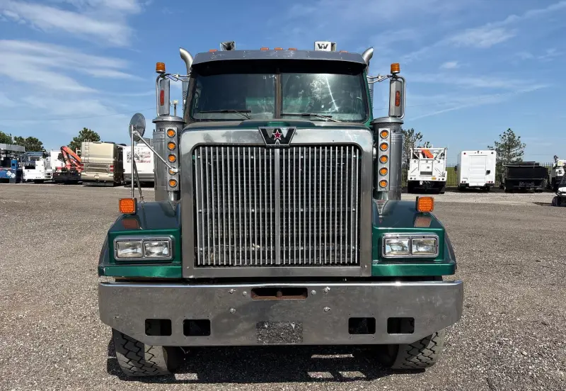 2001 Western Star 4900 photo 2