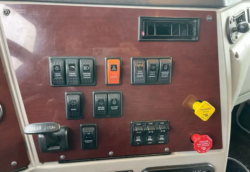 2016 Western Star 5700XE photo 21