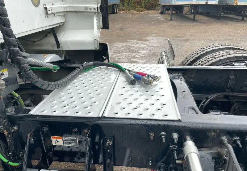 2016 Western Star 5700XE photo 9