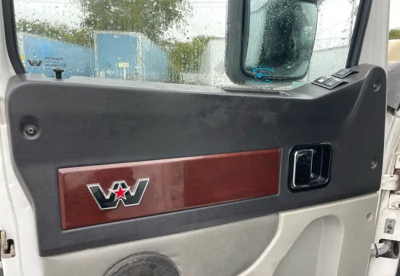 2016 Western Star 5700XE photo 14