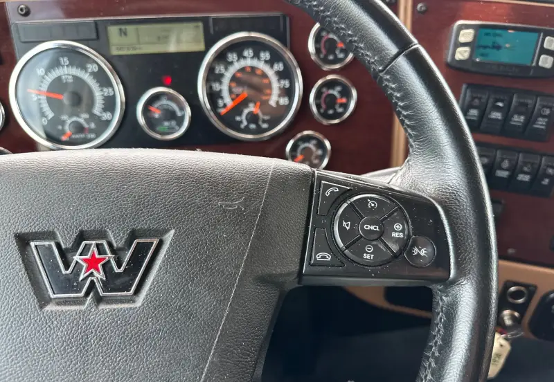 2020 Western Star 5700XE photo 24