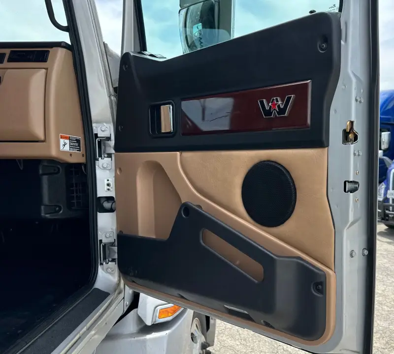 2020 Western Star 5700XE photo 39