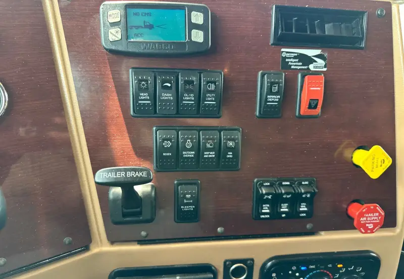 2020 Western Star 5700XE photo 27