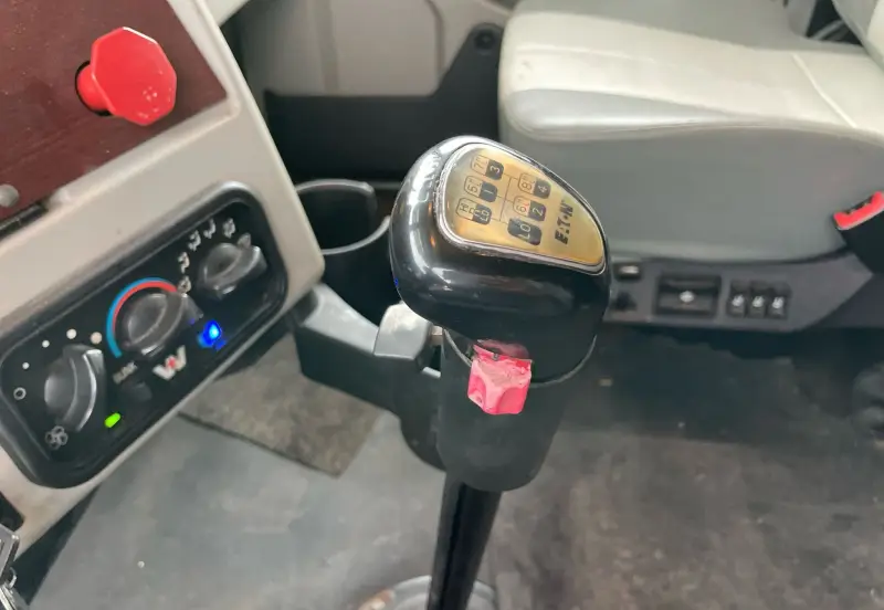 2016 Western Star 5700XE photo 25