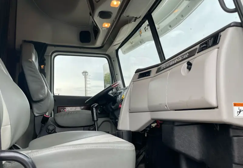 2016 Western Star 5700XE photo 29