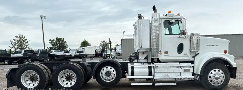 2012 Western Star 4900 Conventional photo 4