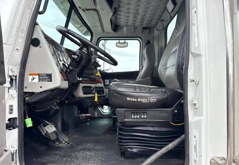 2012 Western Star 4900 Conventional photo 26