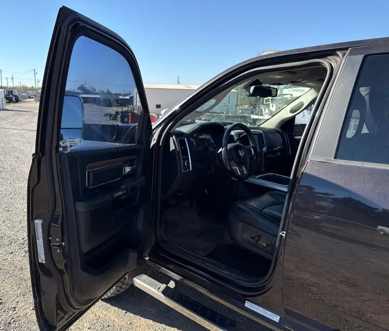 2016 RAM 3500 photo 19