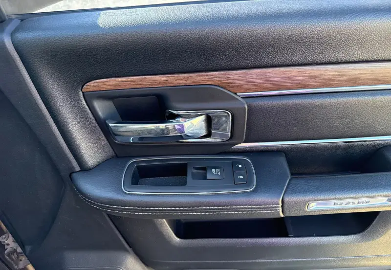 2016 RAM 3500 photo 46