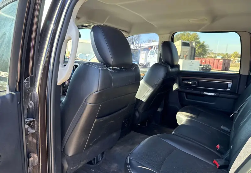 2016 RAM 3500 photo 37