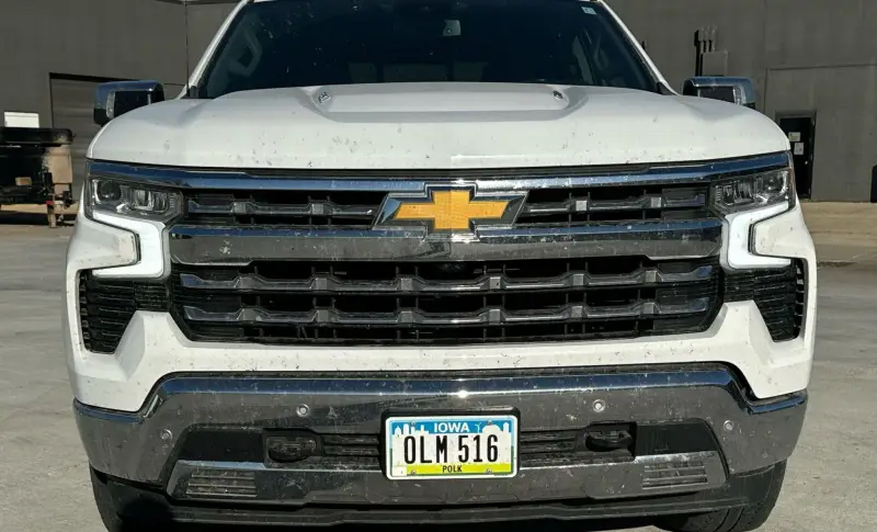 2023 Chevrolet Silverado 1500 LTZ photo 9