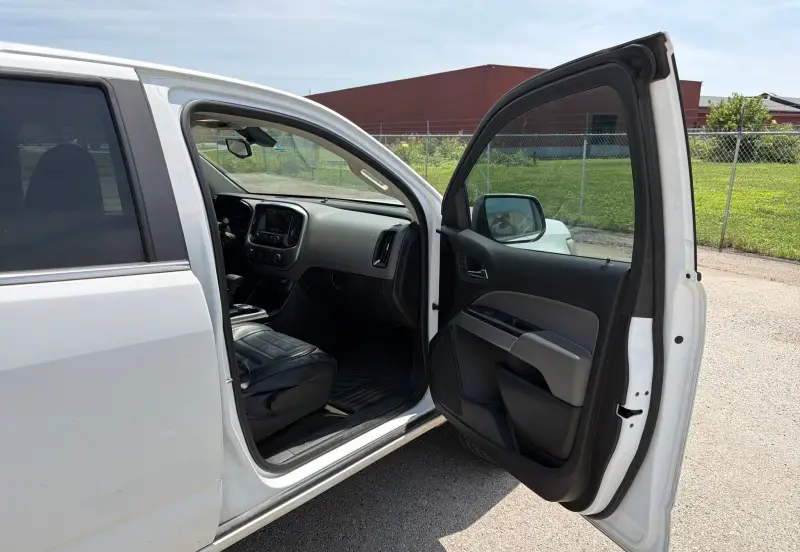 2017 Chevrolet Colorado photo 30