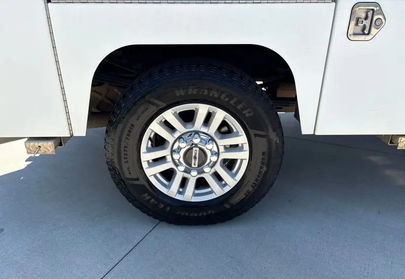 2018 Ford F350 Super Duty photo 96