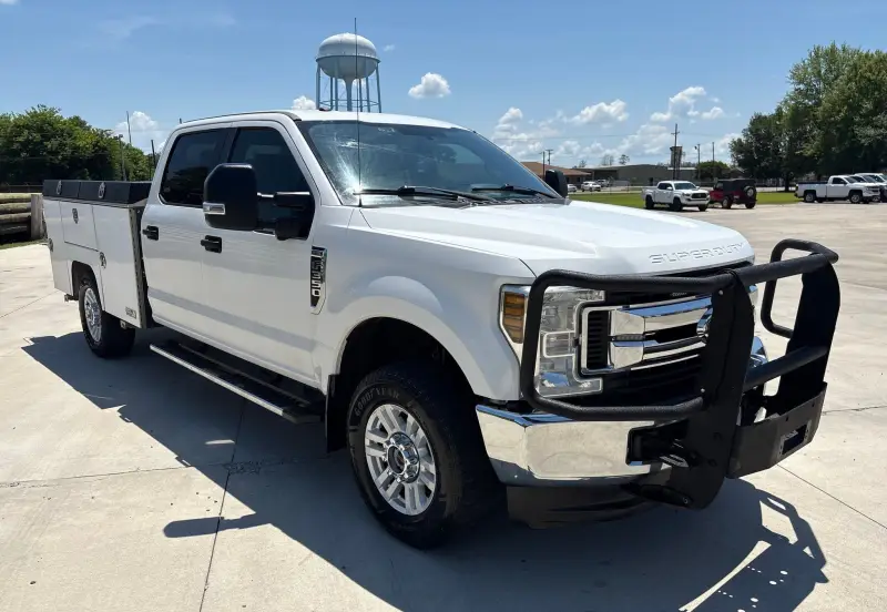 2018 Ford F350 Super Duty photo 23