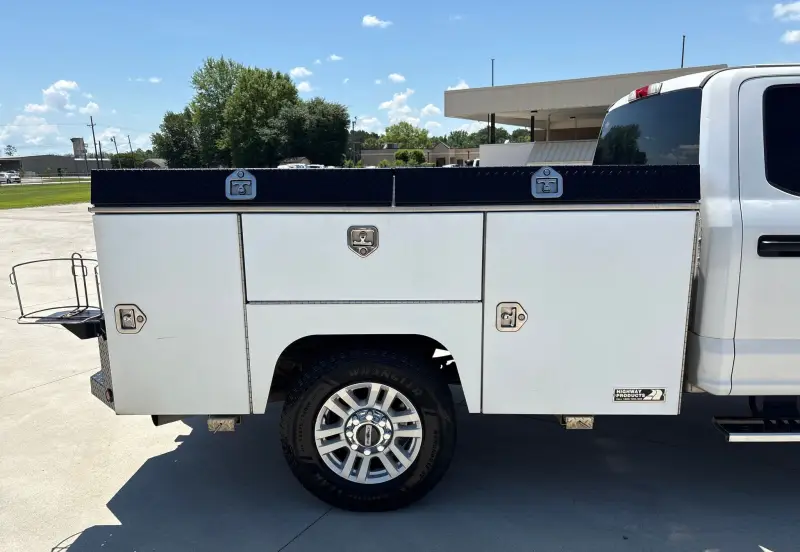 2018 Ford F350 Super Duty photo 27