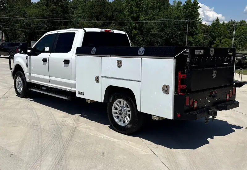 2018 Ford F350 Super Duty photo 7